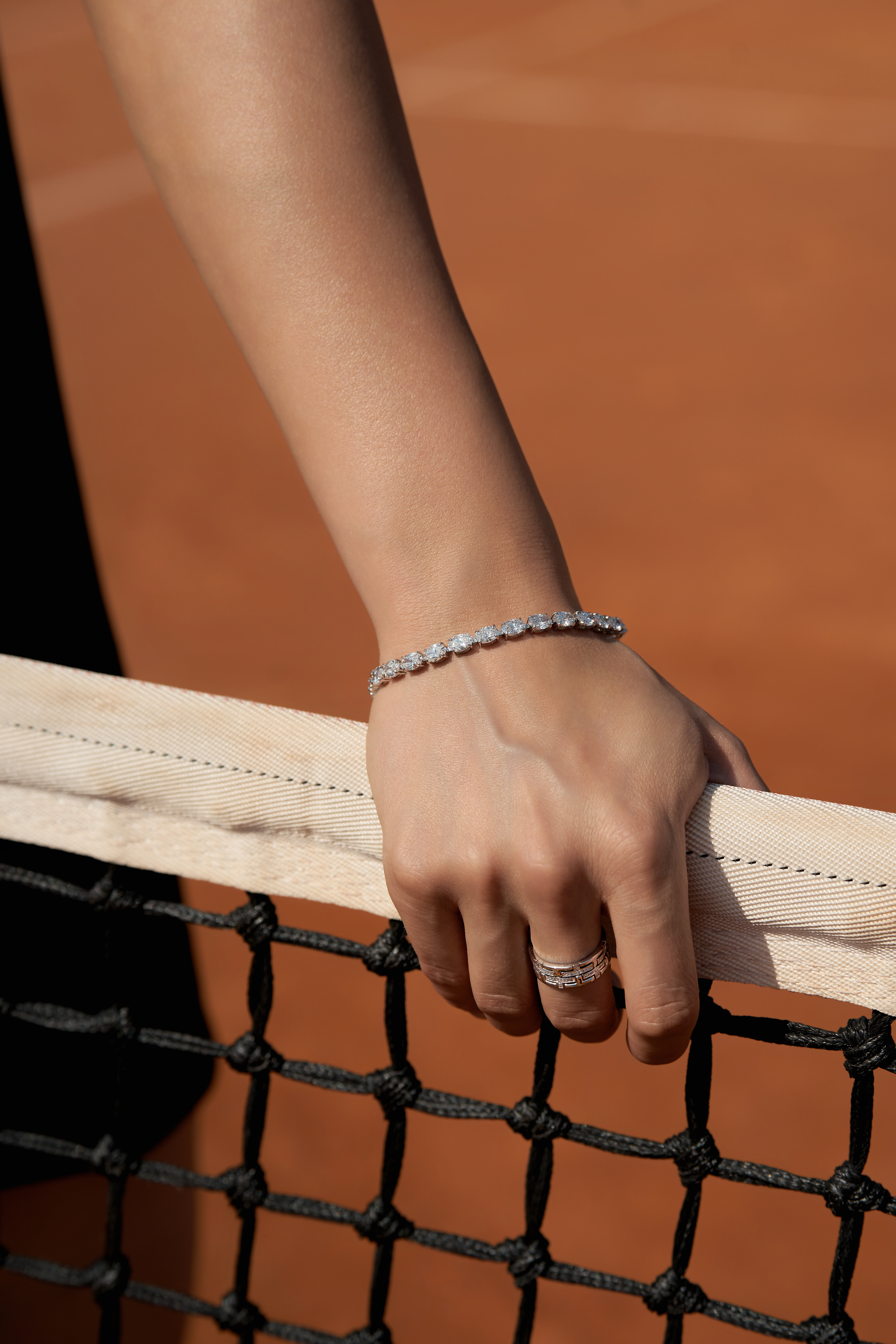 OVAL TENNIS BLACELETE 
13.405 CTW  18k White Gold