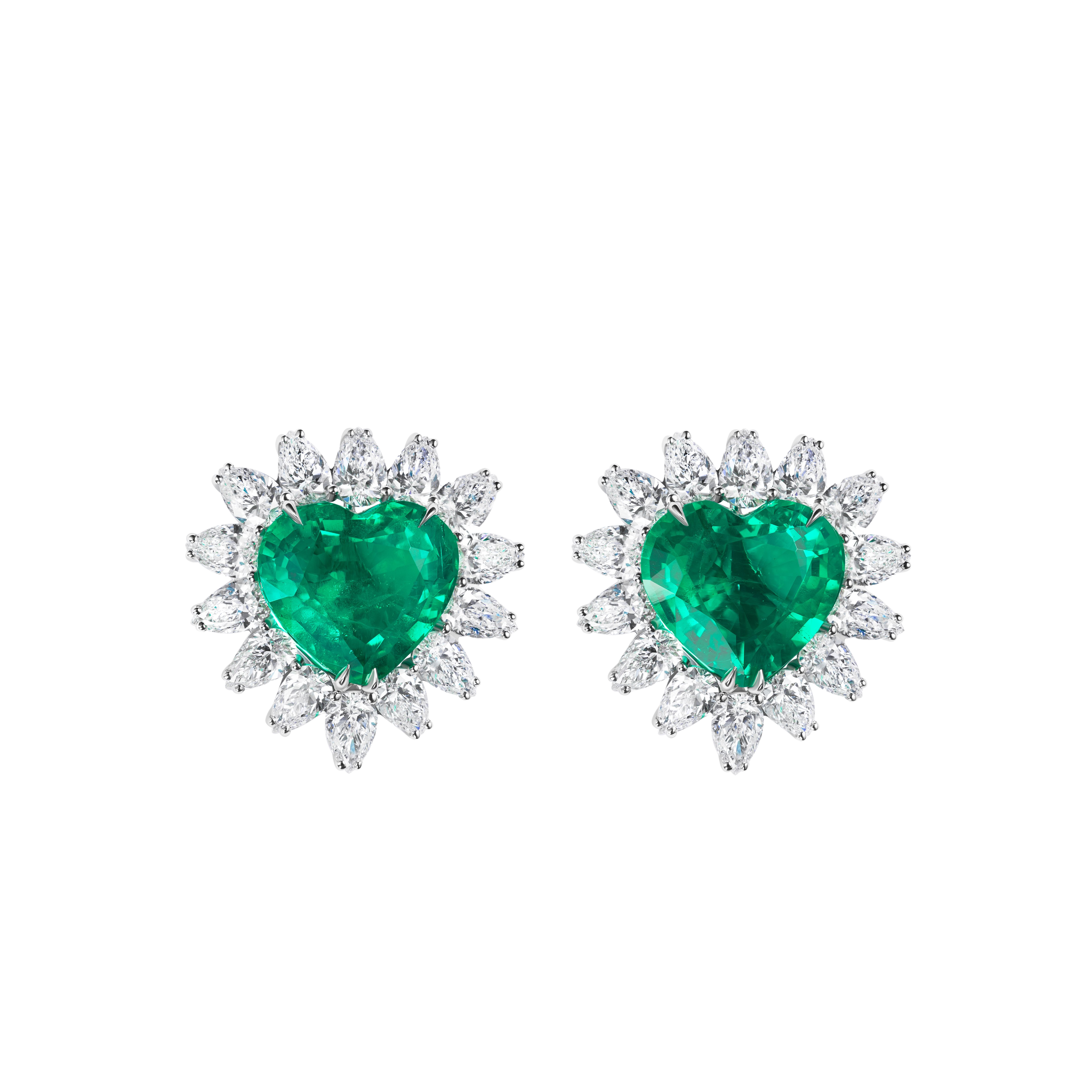 "HEART RAYS" EMERALD EARRINGS / 16.099 CTW
 18K White Gold